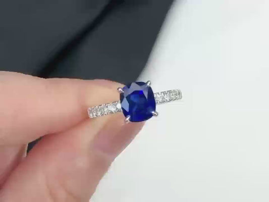 18k 蓝宝石戒指